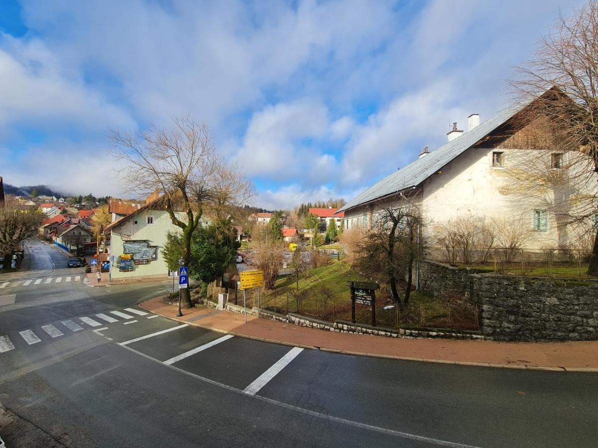 Sobe "Ela" Bed & Breakfast Fuzine Bagian luar foto