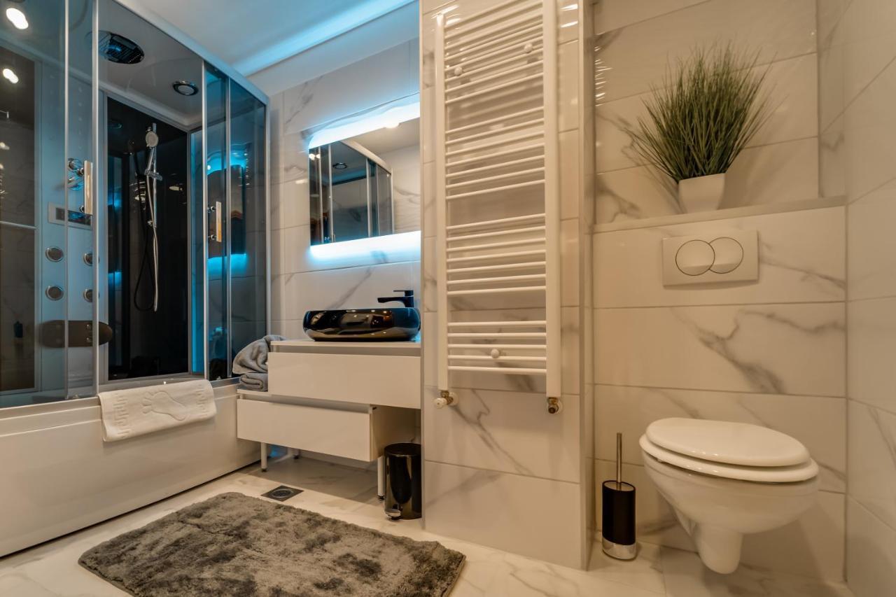 Sobe "Ela" Bed & Breakfast Fuzine Bagian luar foto