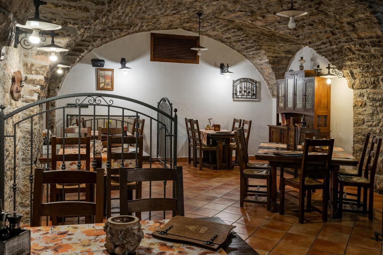 Sobe "Ela" Bed & Breakfast Fuzine Bagian luar foto