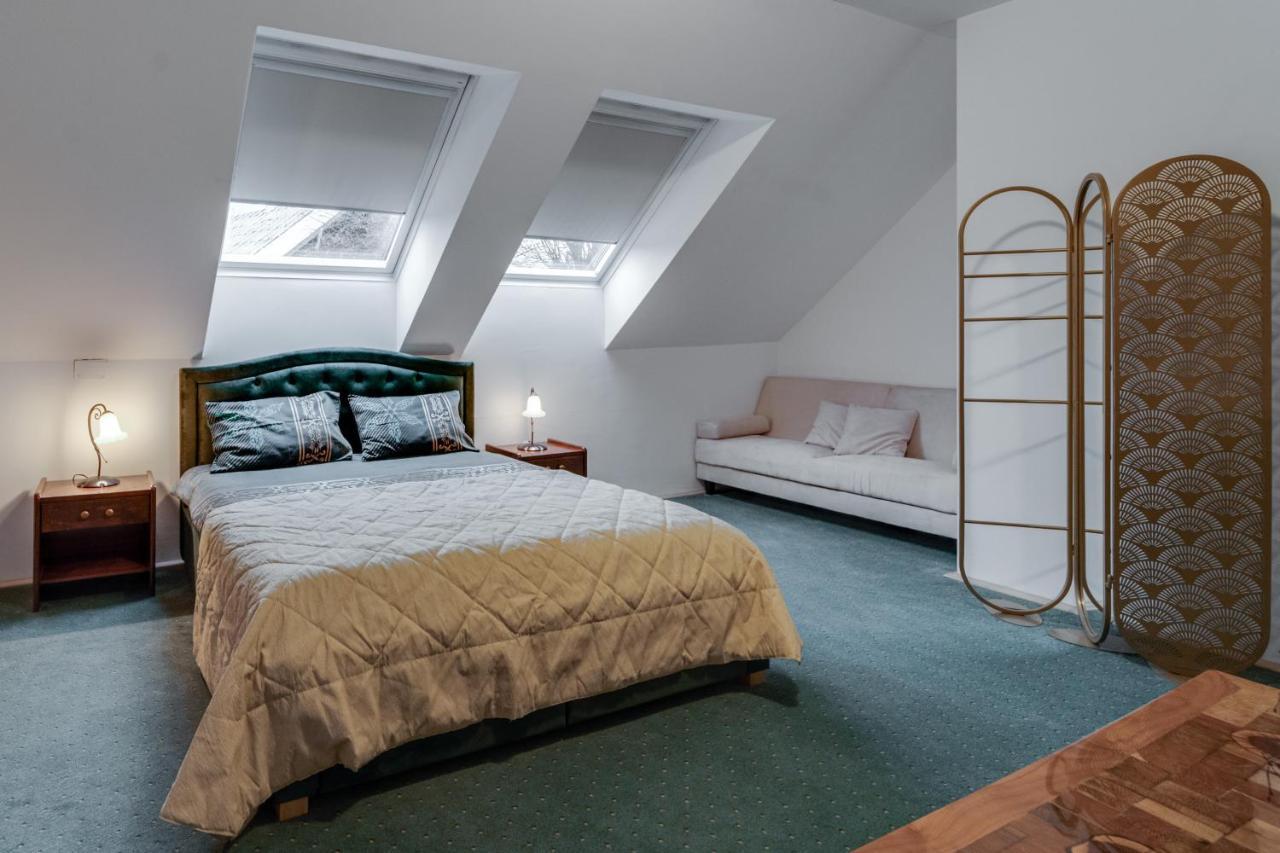 Sobe "Ela" Bed & Breakfast Fuzine Ruang foto